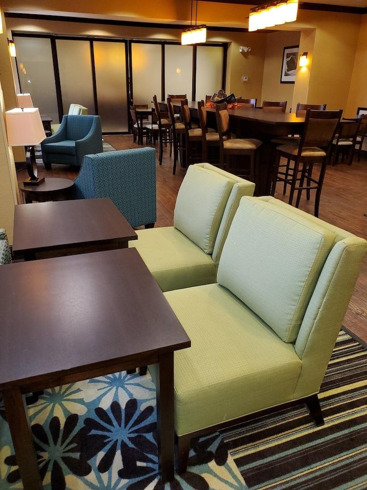 Hampton Inn Stow מראה חיצוני תמונה