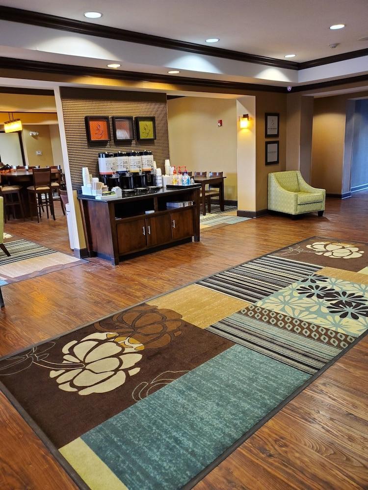 Hampton Inn Stow מראה חיצוני תמונה