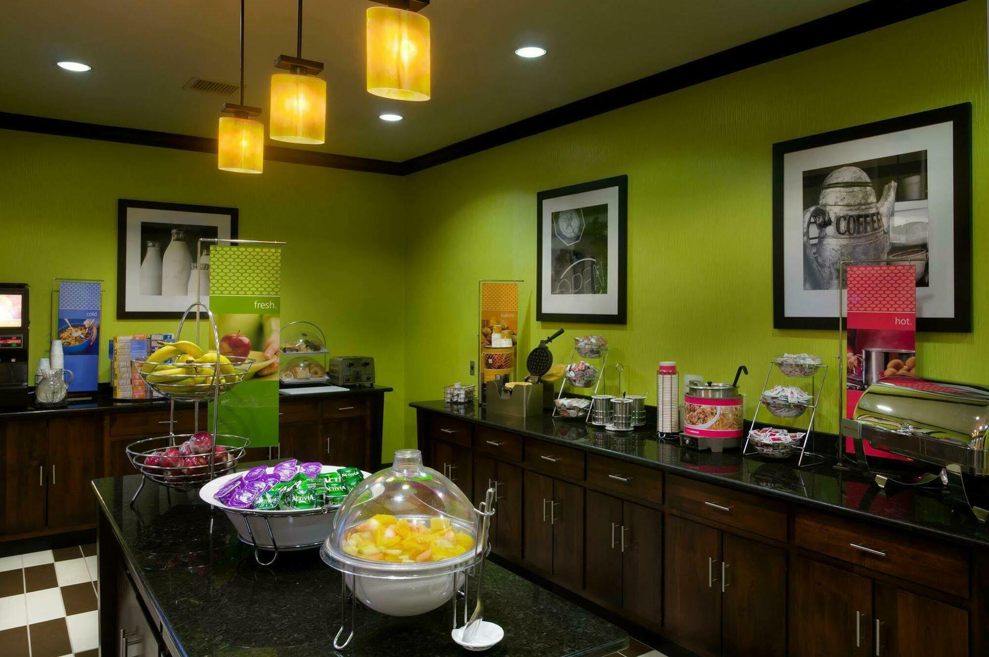Hampton Inn Stow מראה חיצוני תמונה