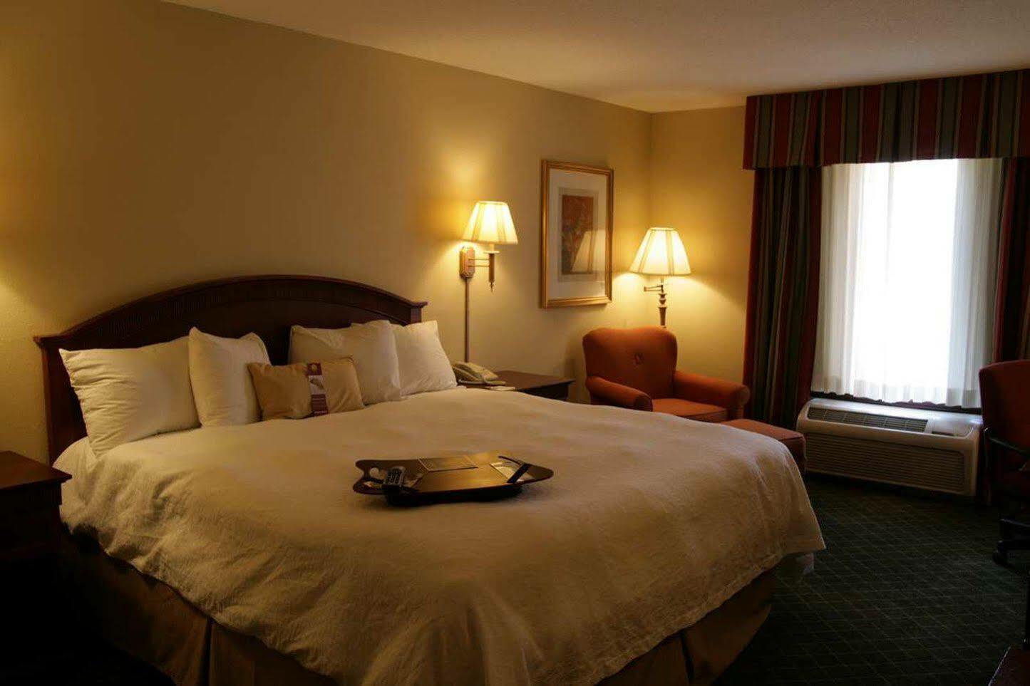 Hampton Inn Stow מראה חיצוני תמונה