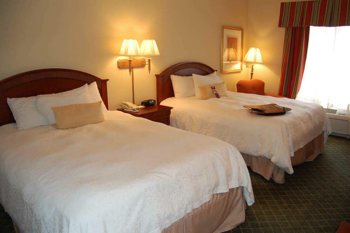 Hampton Inn Stow מראה חיצוני תמונה