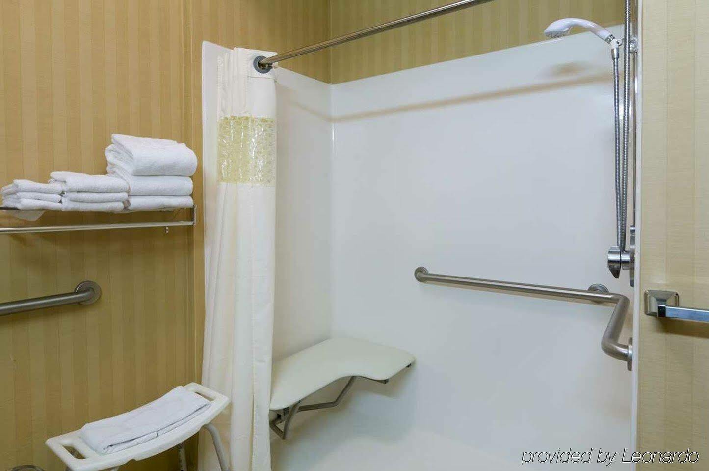 Hampton Inn Stow מראה חיצוני תמונה